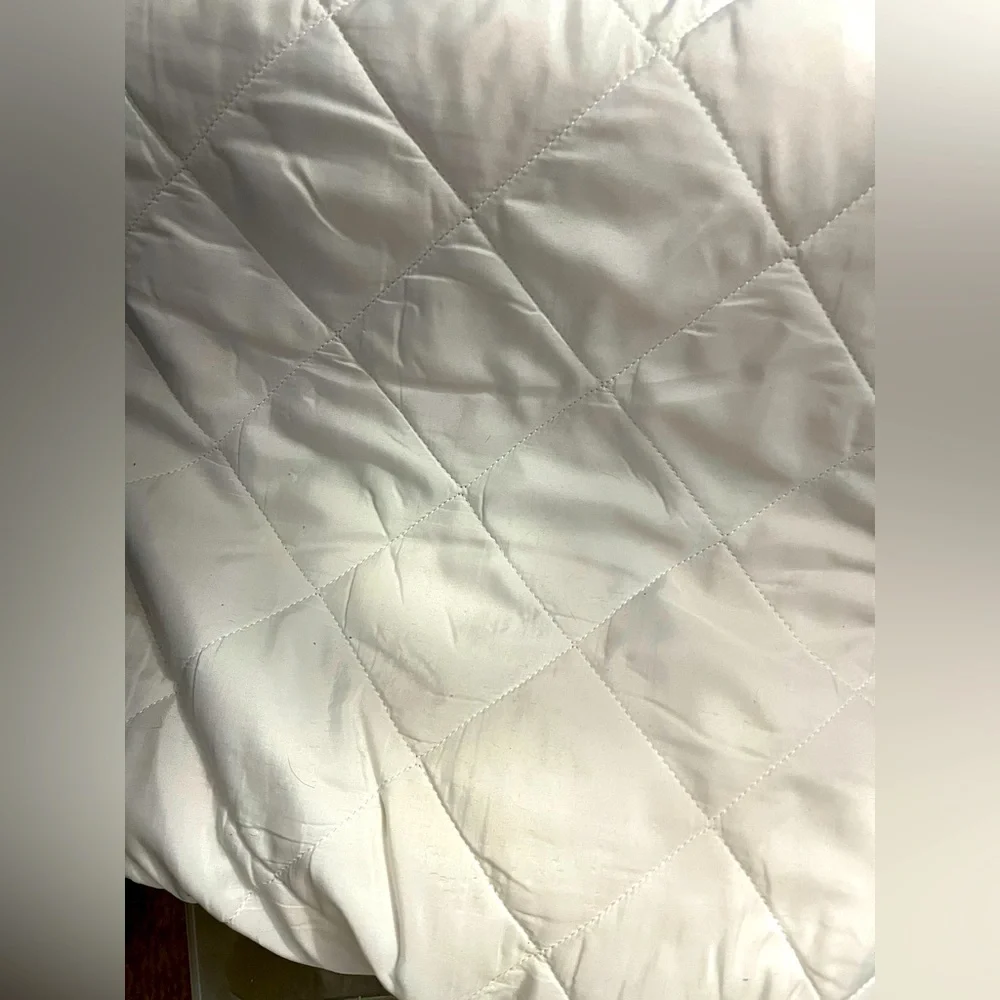 Twin XL Quilted Mattress Cover With Textured Foam